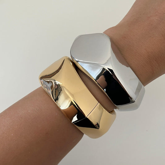 Lola Gold Bangle