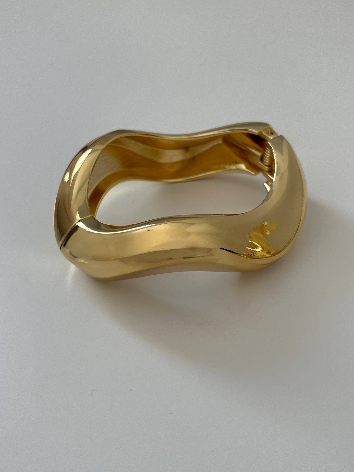 Lily Gold Bangle
