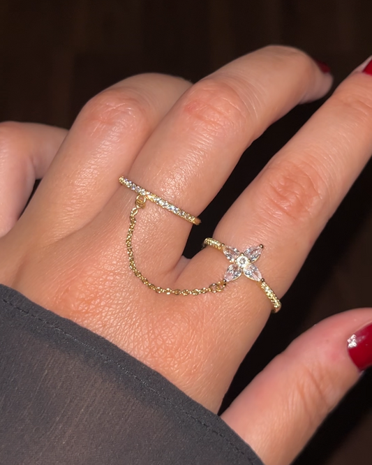 Lily Connected Gold Ring