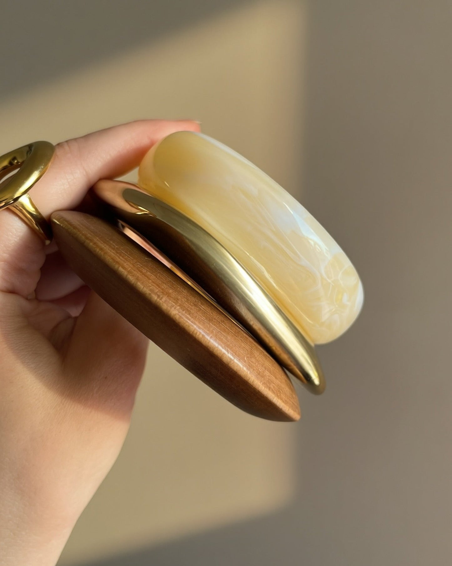 Beige Acrylic Bangle Set