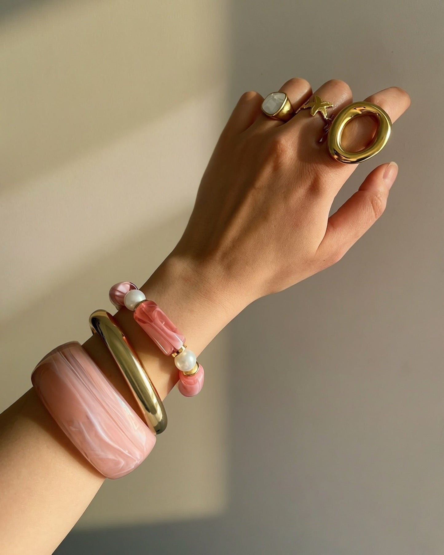 Pink & White Acrylic Bangle Set