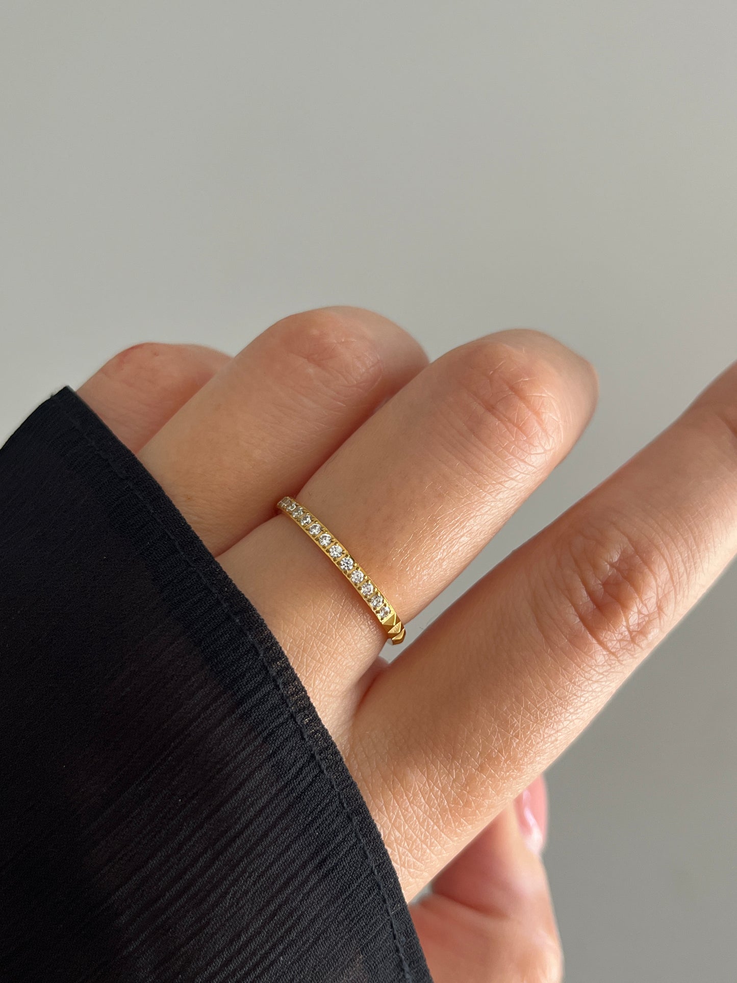 Gold Minimal Ring