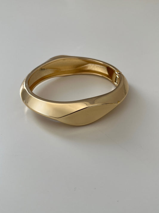 Alira Gold Bangle