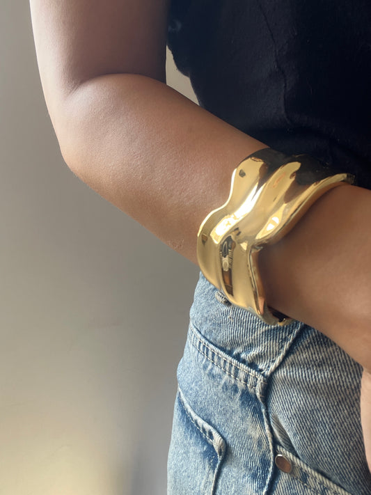 Nova Gold Bangle